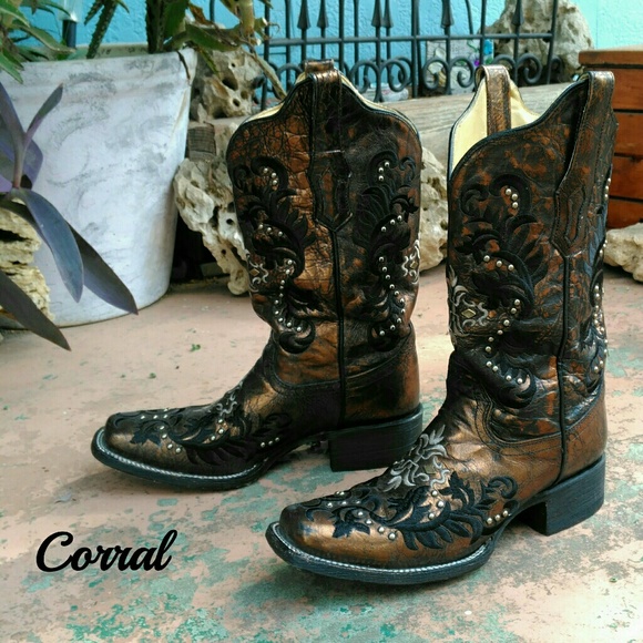 Corral Shoes - Corral cowboy boots size 7M